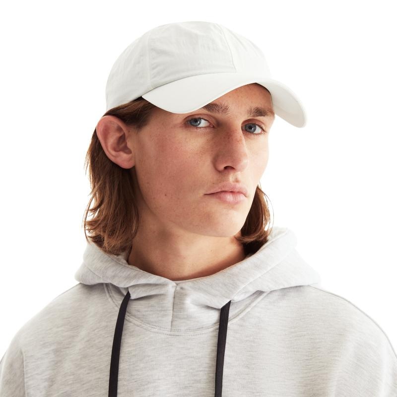 On Running On Men's Cap White | VZARF-0892